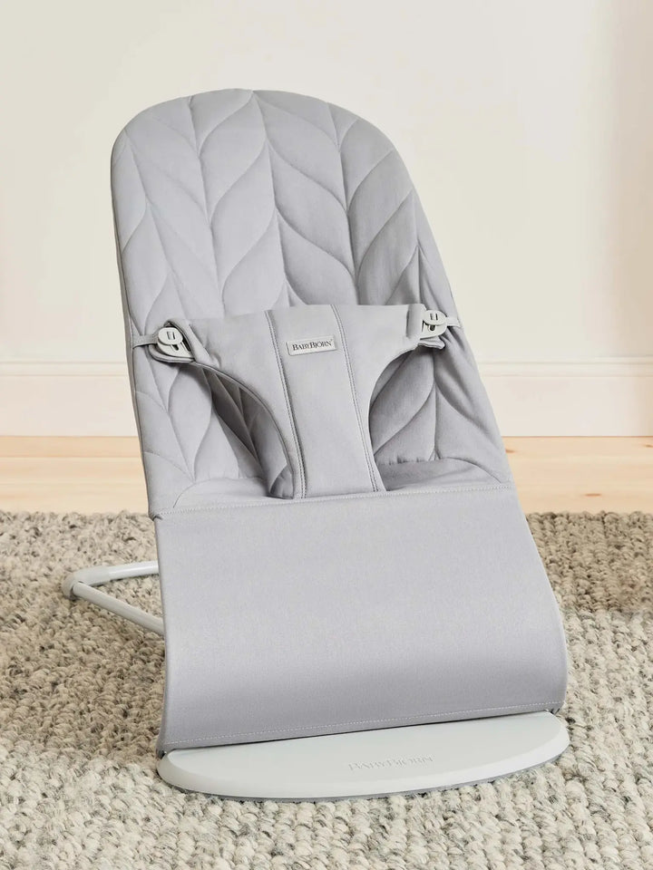 BabyBjorn Bouncer Bliss - Woven, Petal Quilt Light Grey