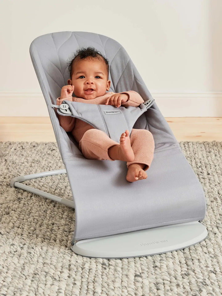 BabyBjorn Bouncer Bliss - Woven, Petal Quilt Light Grey