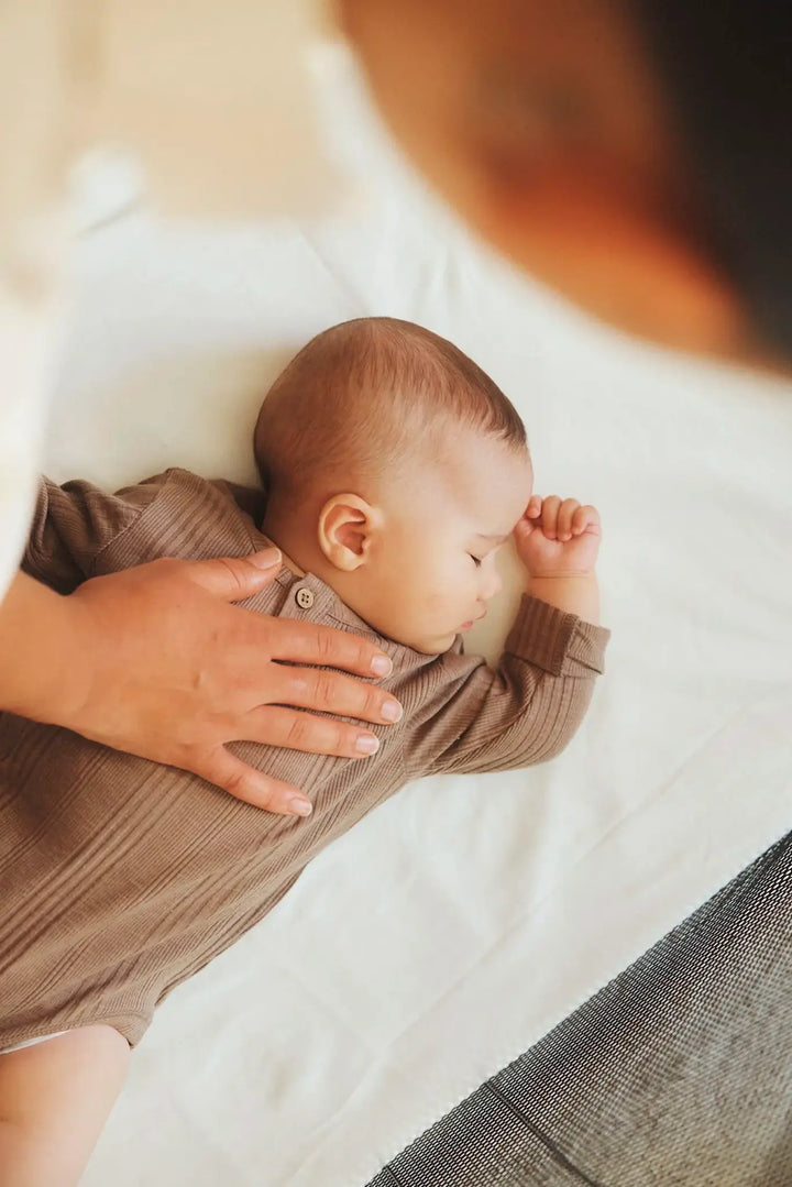 BabyBjorn Fitted Sheet for Travel Cot - White