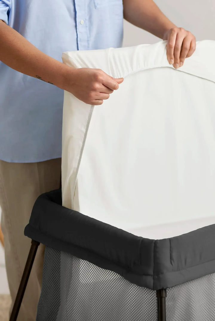 BabyBjorn Fitted Sheet for Travel Cot - White
