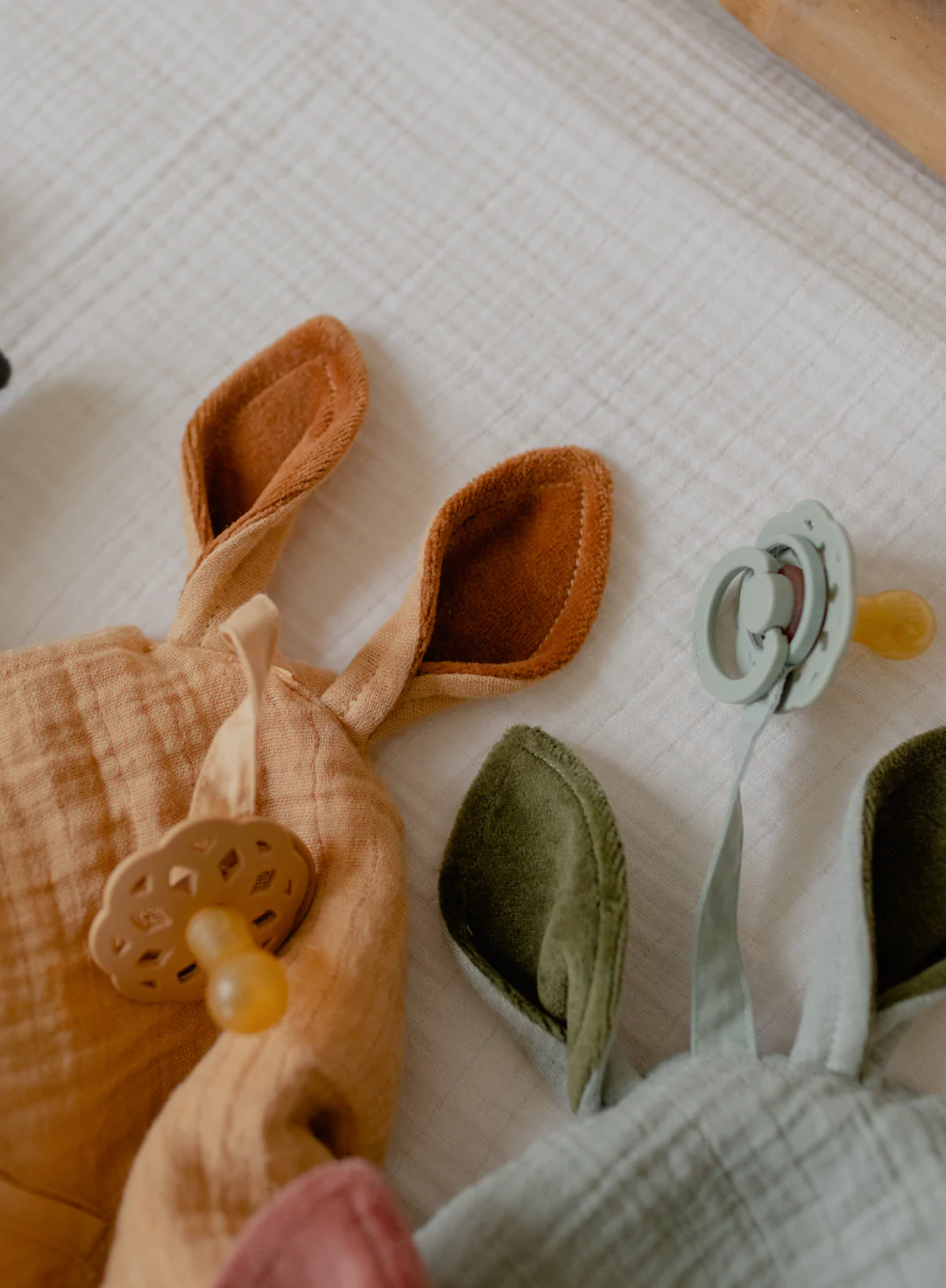 BIBS Kangaroo Cuddle Cloth-Sage&Hunter Green