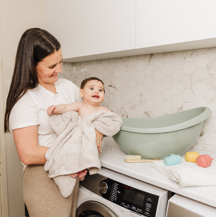 BUBBLE BABY BATH WITH BATH SEAT - SAGE