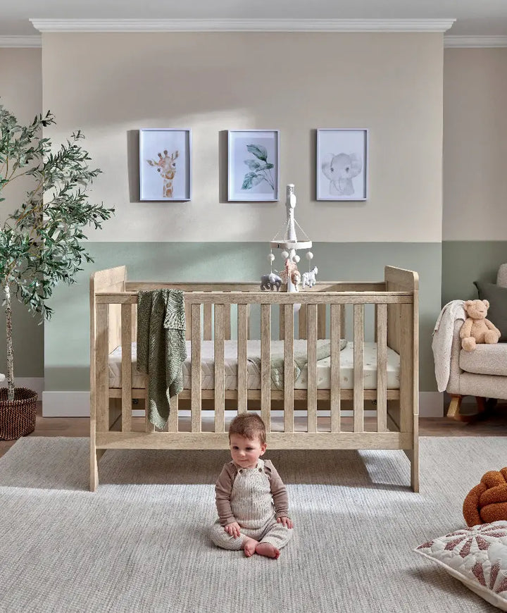 Mamas & Papas Atlas 5 Piece Set (Cotbed, Dresser Changer, Mattress, Fitted Sheets & Mattress Protector)  - Light Oak