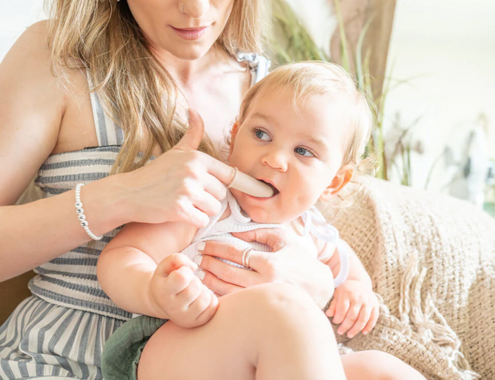 Cherub Baby SILICONE FINGER TOOTHBRUSH & PROTECTIVE CASE - SAND