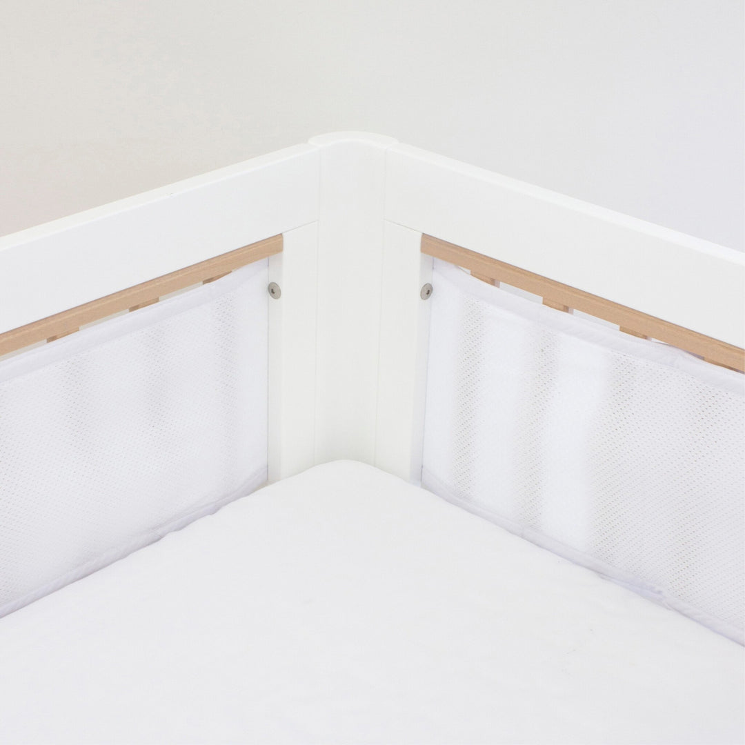 Bubba Blue Breathe Easy Cot Liner - White