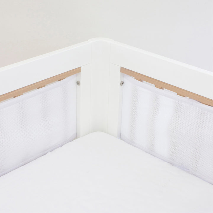 Bubba Blue Breathe Easy Cot Liner - White