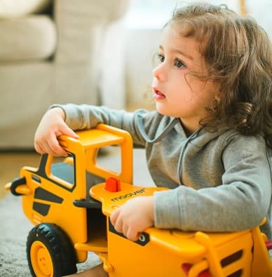 Moover Toys Classic Dump Truck Volvo