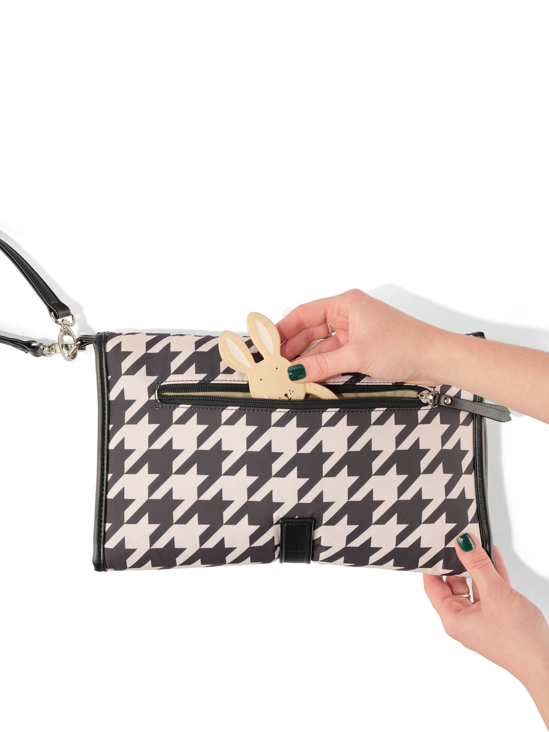 OiOi Change Mat Clutch - Houndstooth