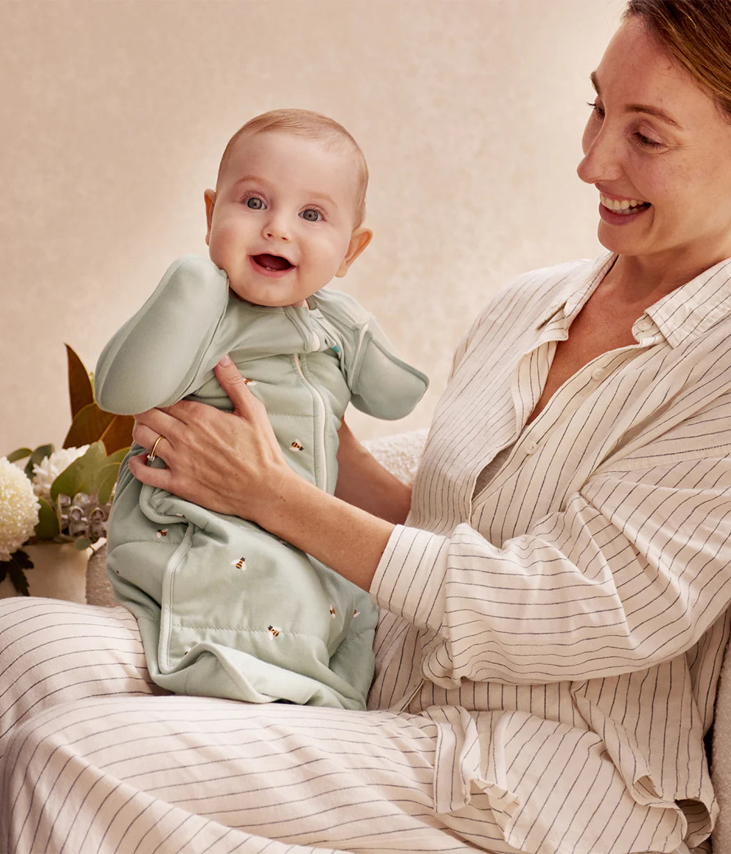 SWADDLE UP™ Transition Bag WARM 2.5T - Olive Bees