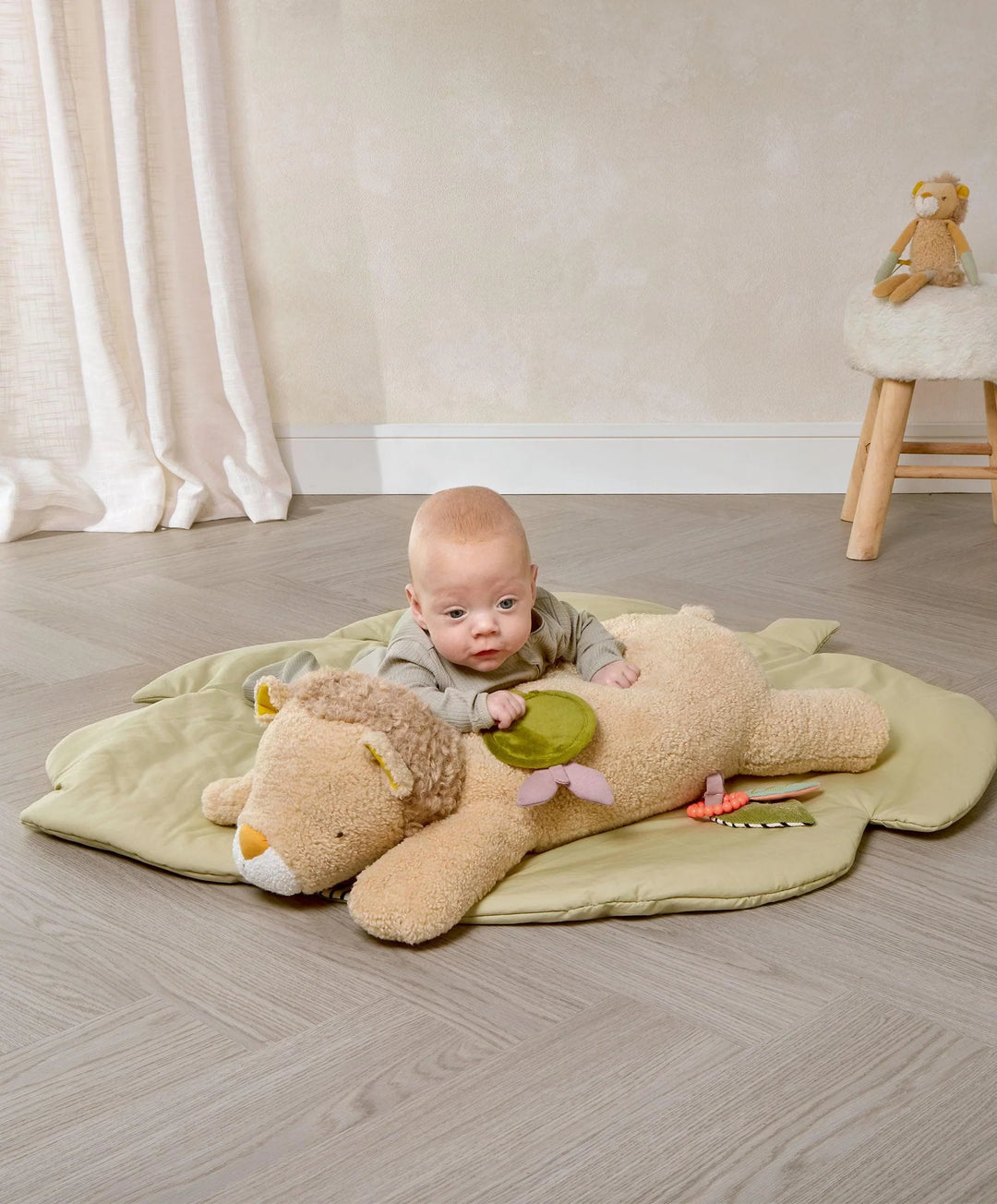 Mamas & Papas Tummy Time - Lenny Lion