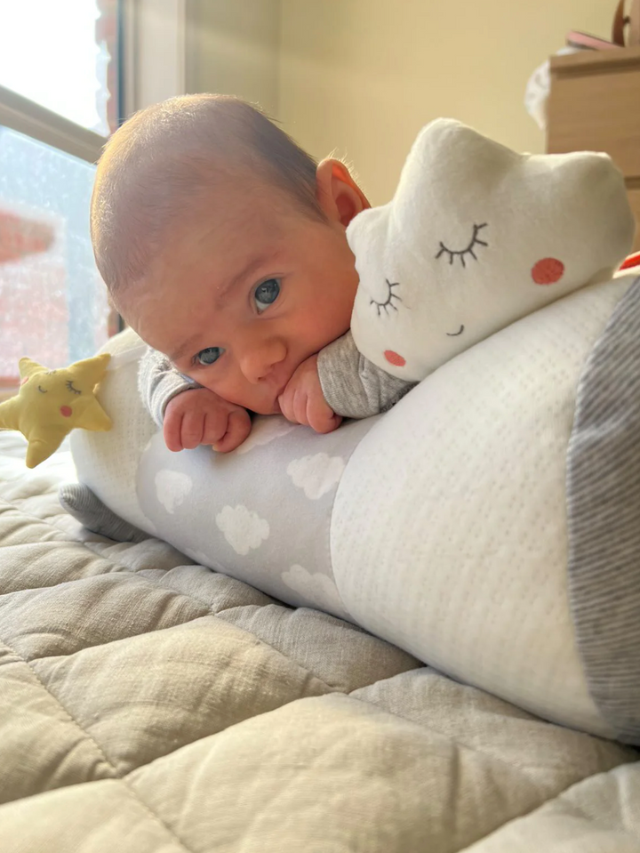 Mamas & Papas Tummy Time Roll-Dream Upon A Cloud