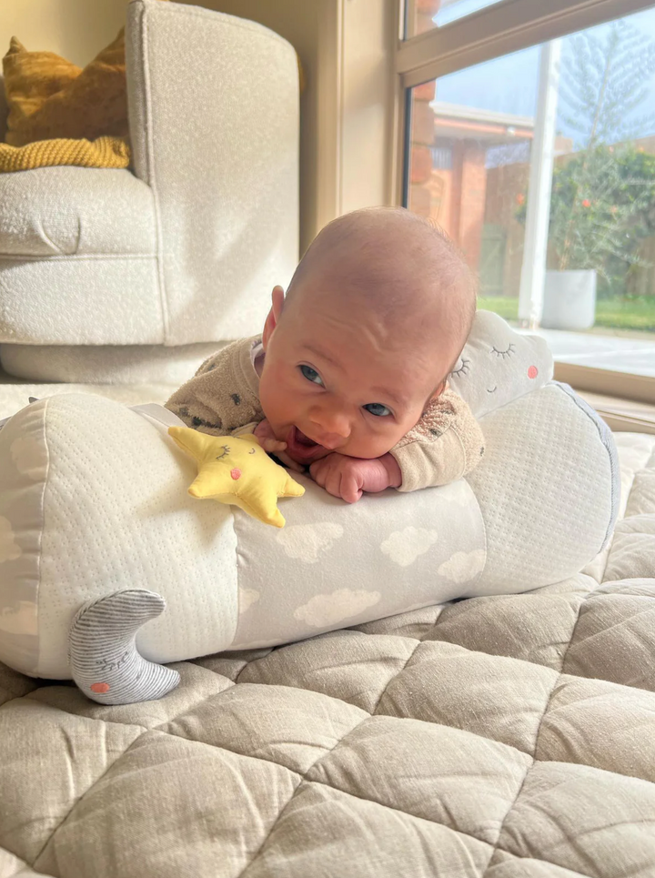 Mamas & Papas Tummy Time Roll-Dream Upon A Cloud