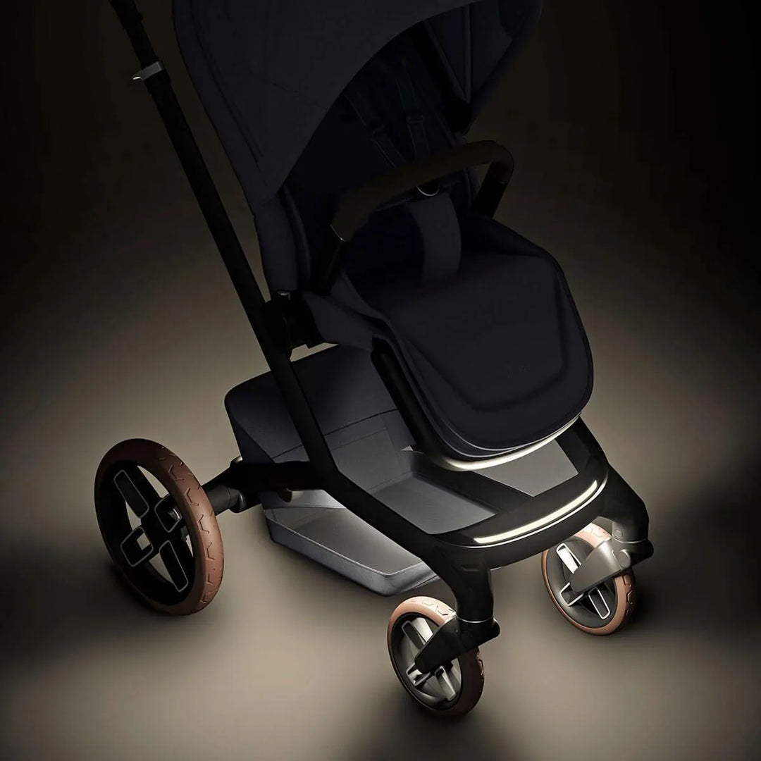 Maxi Cosi Fame Stroller and Bassinet - Twillic Graphite