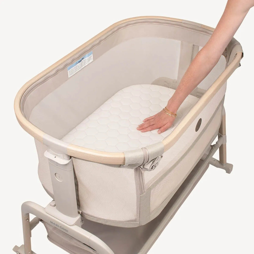 Maxi Cosi Iora Air Bedside sleeper - Classic Oat (28090)