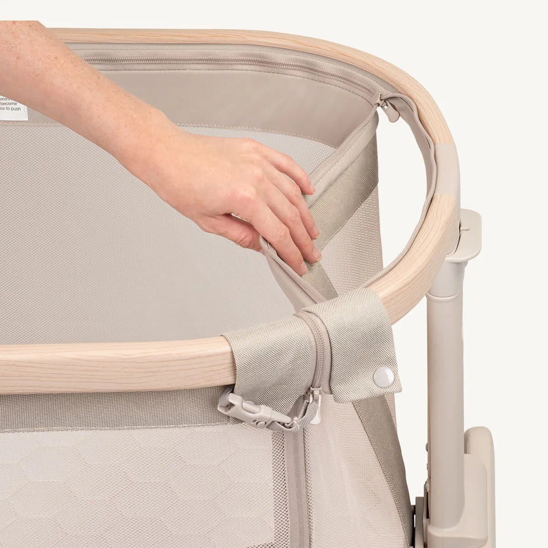 Maxi Cosi Iora Air Bedside sleeper - Classic Oat (28090)