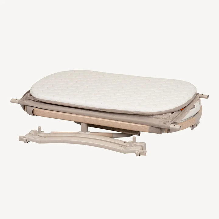 Maxi Cosi Iora Air Bedside sleeper - Classic Oat (28090)