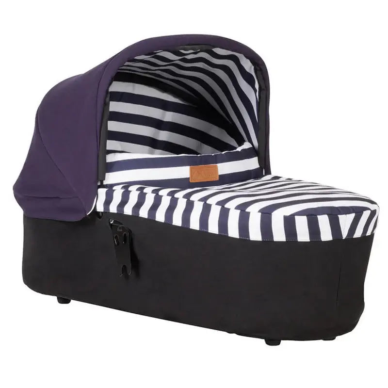 Mountain Buggy carrycot plus for urban jungle™, terrain™ and +one™-Nautical (Townsville Ex-Display)