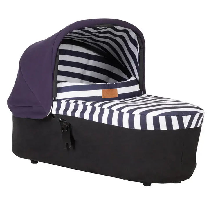 Mountain Buggy carrycot plus for urban jungle™, terrain™ and +one™-Nautical (Townsville Ex-Display)