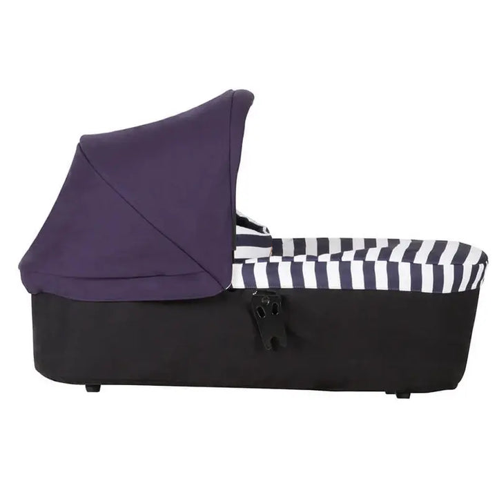 Mountain Buggy carrycot plus for urban jungle™, terrain™ and +one™-Nautical (Townsville Ex-Display)