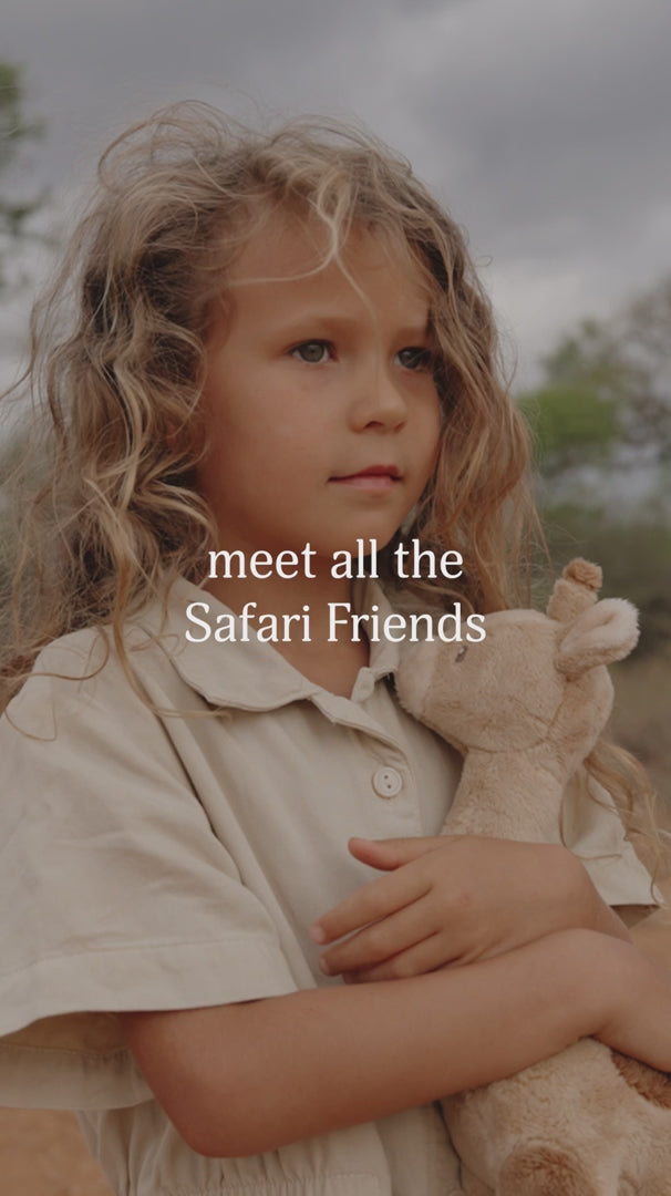 Little Dutch Safari Friends Cuddle Giraffe