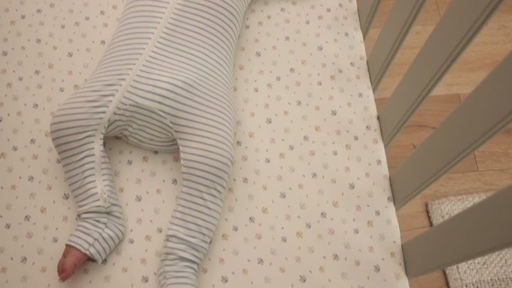 iL Tutto Misha Cot in Sage & Golden Oak