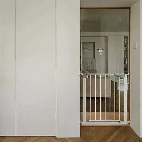 Love n care Safety Gate - White