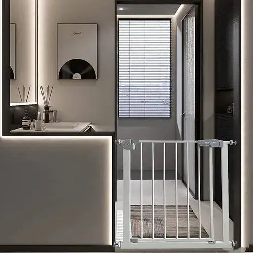 Love n care Safety Gate - White
