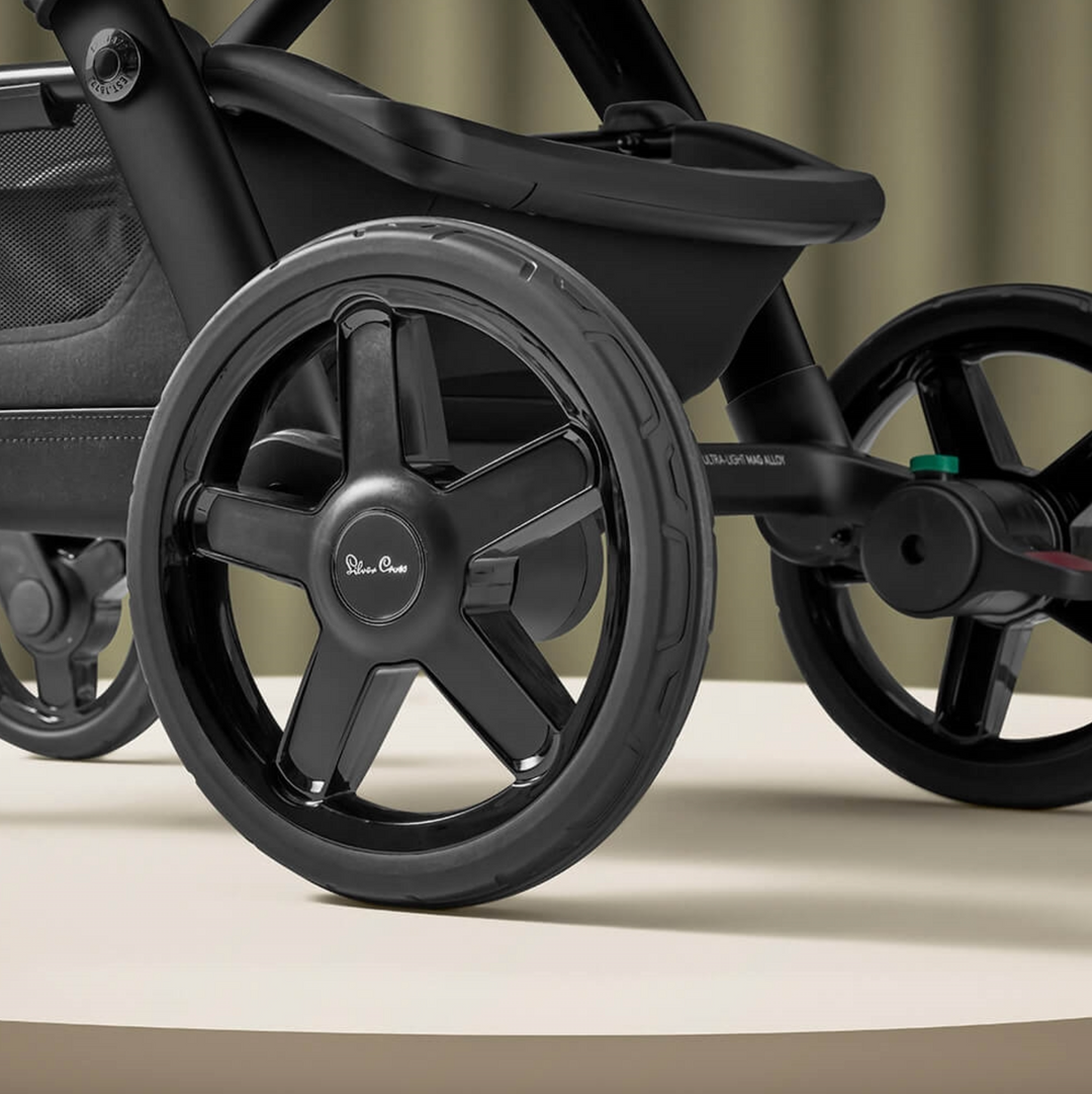 Silver Cross Wave Onyx+Wave Seat Unit/Carrycot - Onyx (Townsville Store Ex-Display)