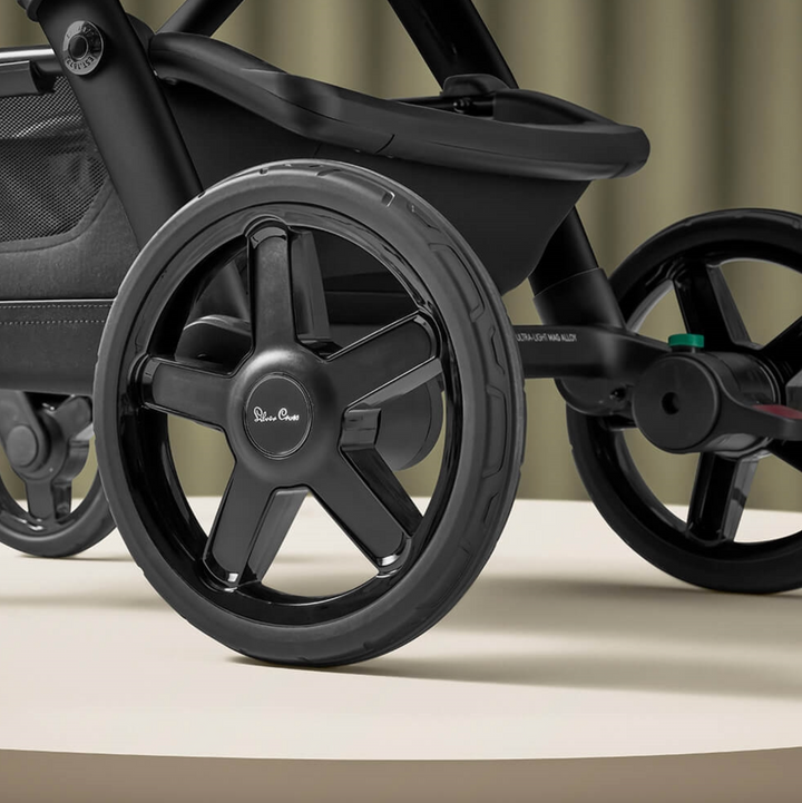 Silver Cross Wave Onyx+Wave Seat Unit/Carrycot - Onyx (Townsville Store Ex-Display)