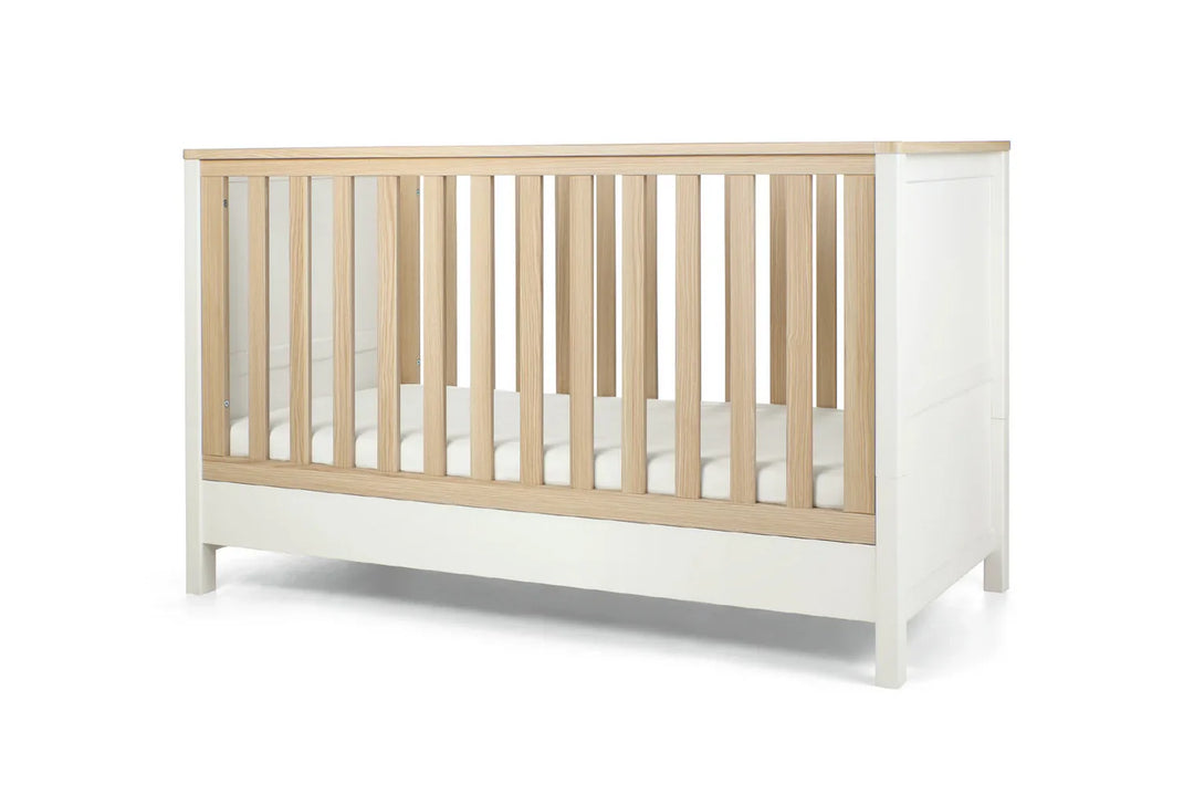 Mamas & Papas Harwell 5 Piece Set(Cotbed, Dresser Changer, Mattress, Fitted Sheets & Mattress Protector) - White