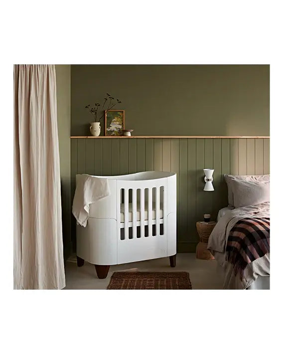 Gaia Baby Serena Mini Cot - White | Walnut