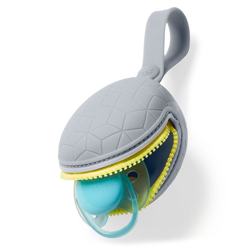 SKIP HOP GRAB & GO SILICONE PACIFIER HOLDER - GREY