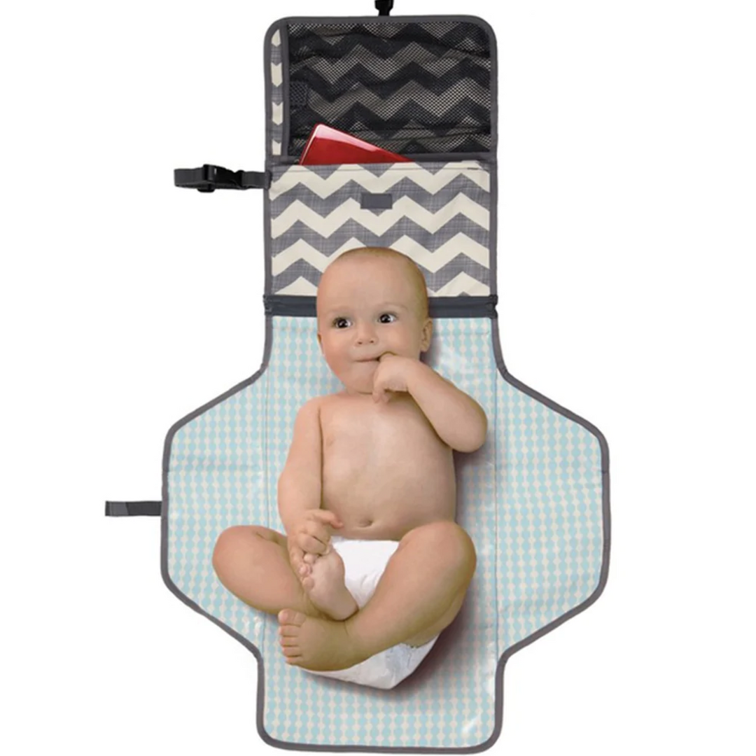 SKIP HOP PRONTO CHANGING STATION - CHEVRON