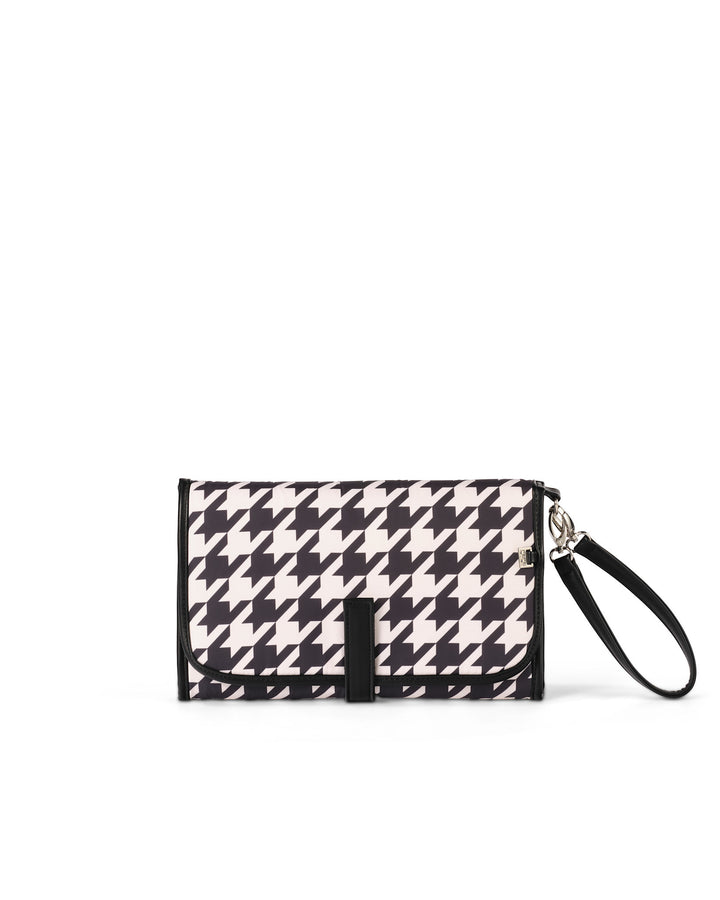 OiOi Change Mat Clutch - Houndstooth