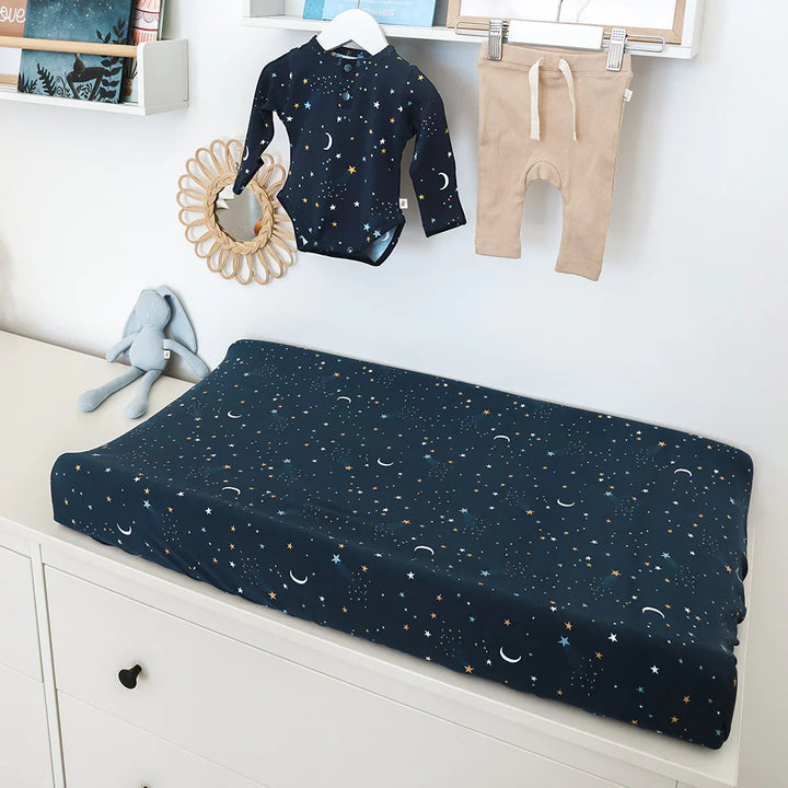 Snuggle Hunny Organic Bassinet Sheet / Change Pad Cover -  Starry Night