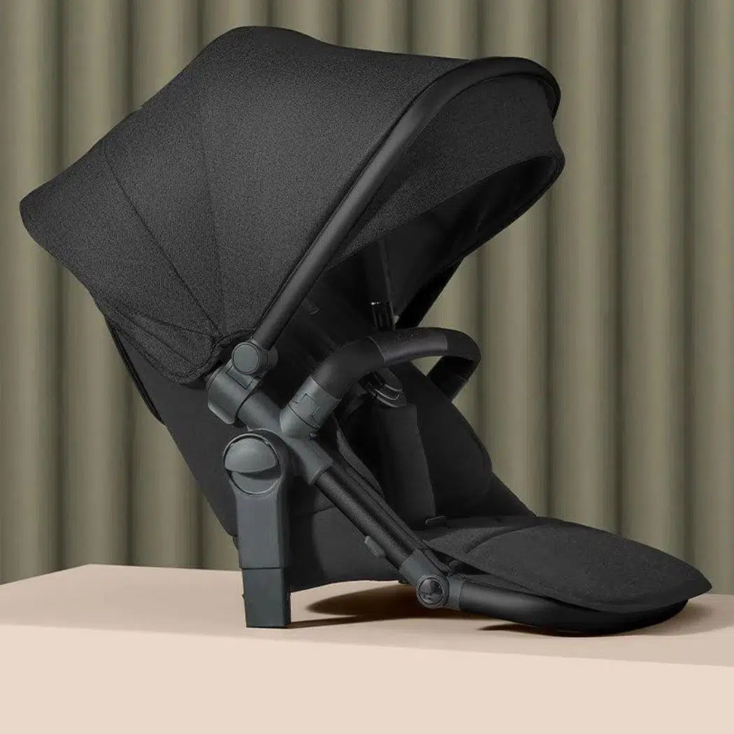 Silver Cross Wave Tandem Seat Onyx (Townsville Store Ex-Display)