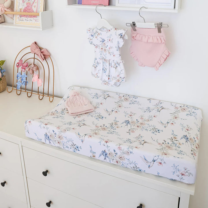 Snuggle Hunny Organic Bassinet Sheet / Change Pad Cover -  Sweet Swallows