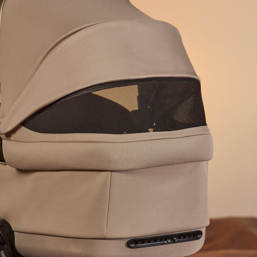 Silver Cross Reef 2 Special Edition Frappe with Carrycot