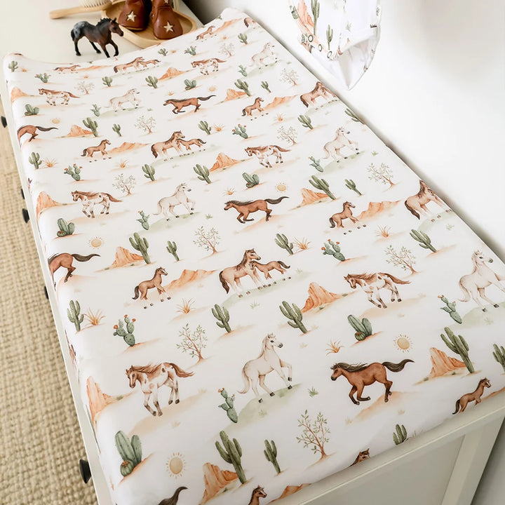 Snuggle Hunny Organic Bassinet Sheet / Change Pad Cover - Wild Horses
