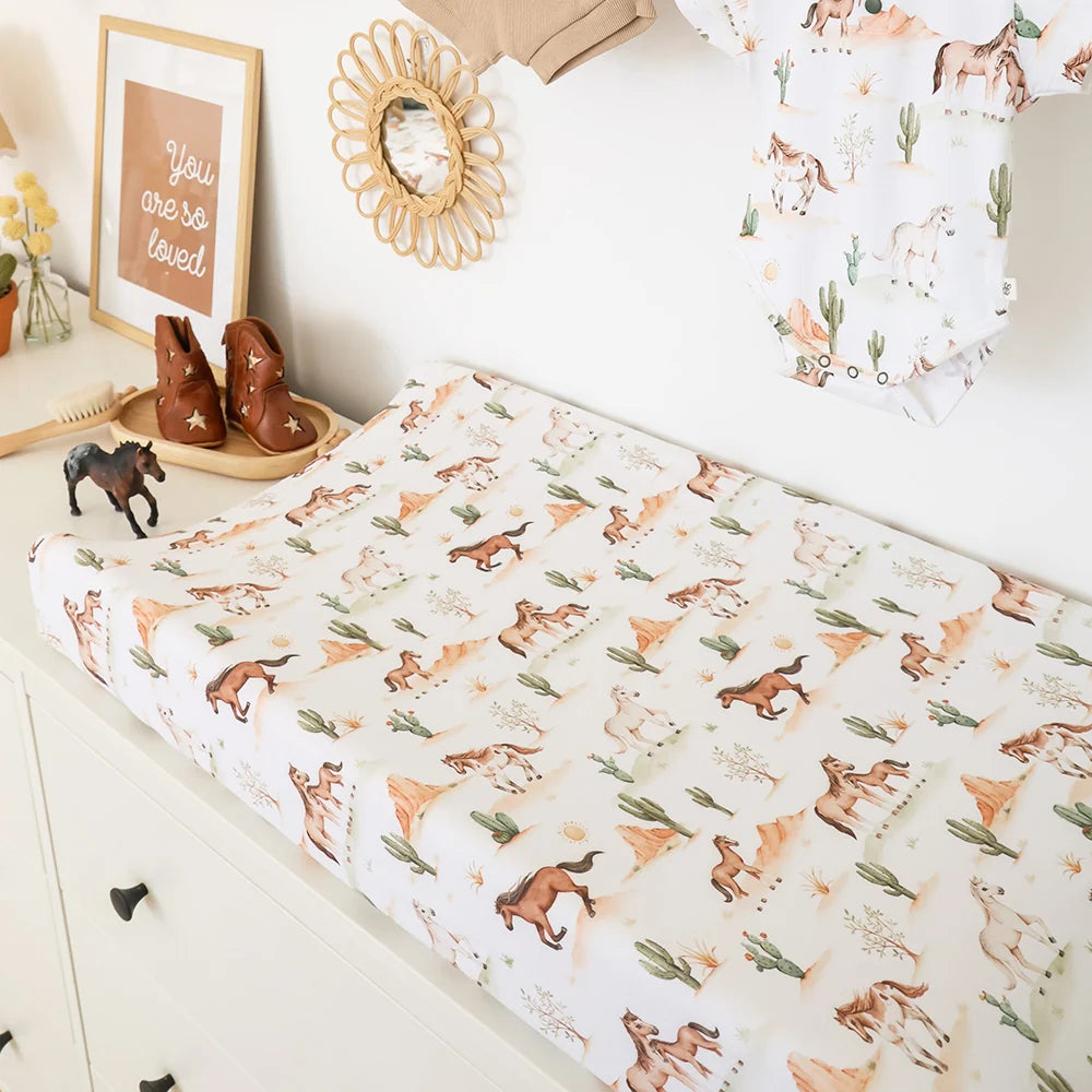 Snuggle Hunny Organic Bassinet Sheet / Change Pad Cover - Wild Horses